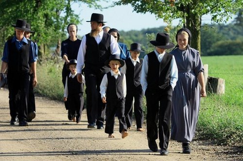 big-amish-family_thumb[1]