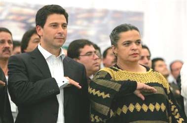  El saludo civil a la Bandera Nacional ("The Civil Salute to the National Flag")