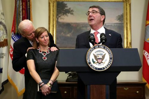 bidensnuggling