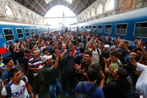 male-migrants-hungary-austria-germany