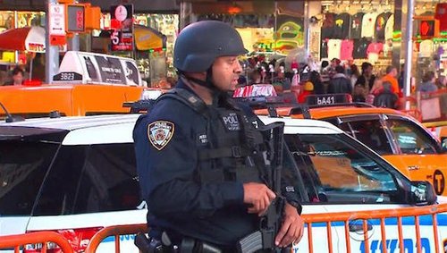 NewYorkTimesSquareArmedPolice