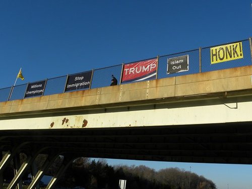 TRUMPONTHEOVERPASS