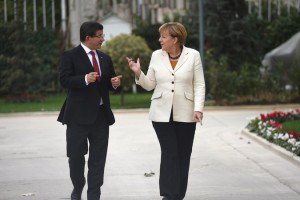 Prime Minister Ahmet Davutoglu of Turkey and Chancellor Angela Merkel of Germany met in Istanbul to arrange the surrender … 